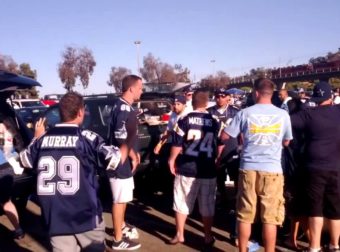 [Video Viral] Pelea en el Parkin entre los Chargers Vs Cowboys! – MundoRever.com
